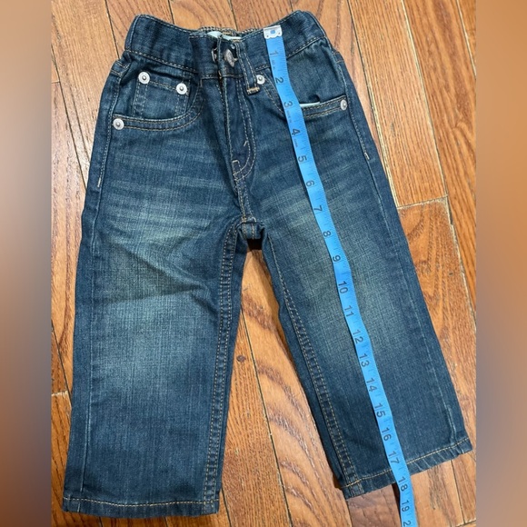 Levi's Classic Blue Denim Jeans - Picture 9 of 10